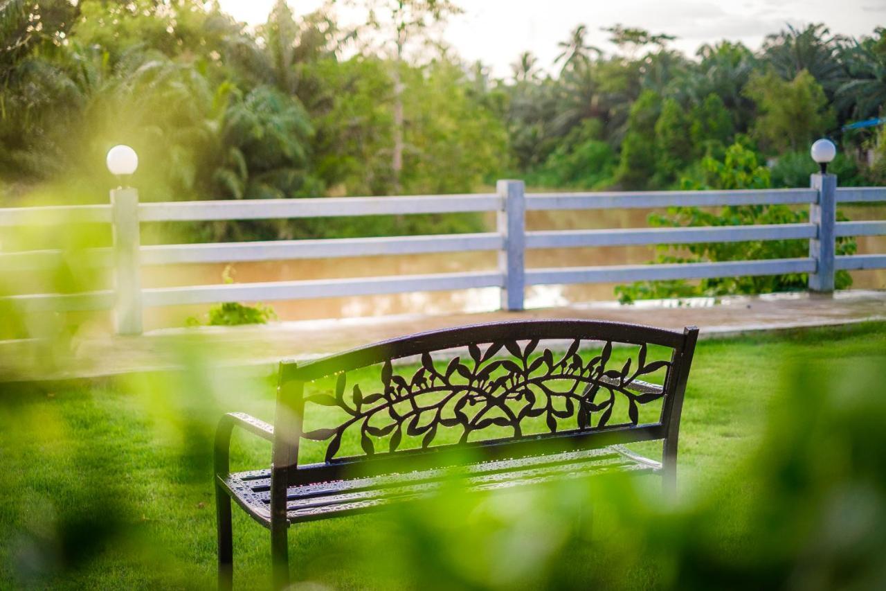 One Chumphon Hotel Dış mekan fotoğraf