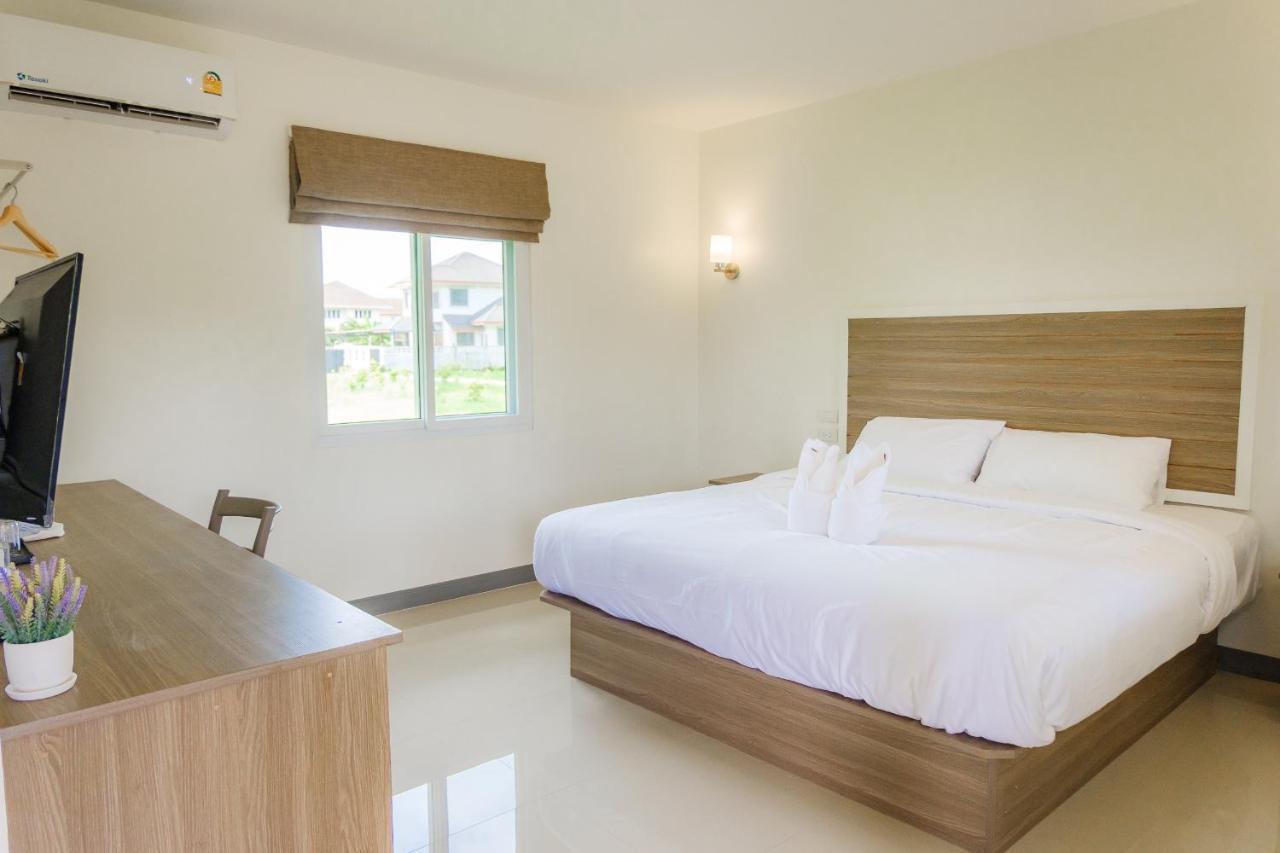 One Chumphon Hotel Dış mekan fotoğraf