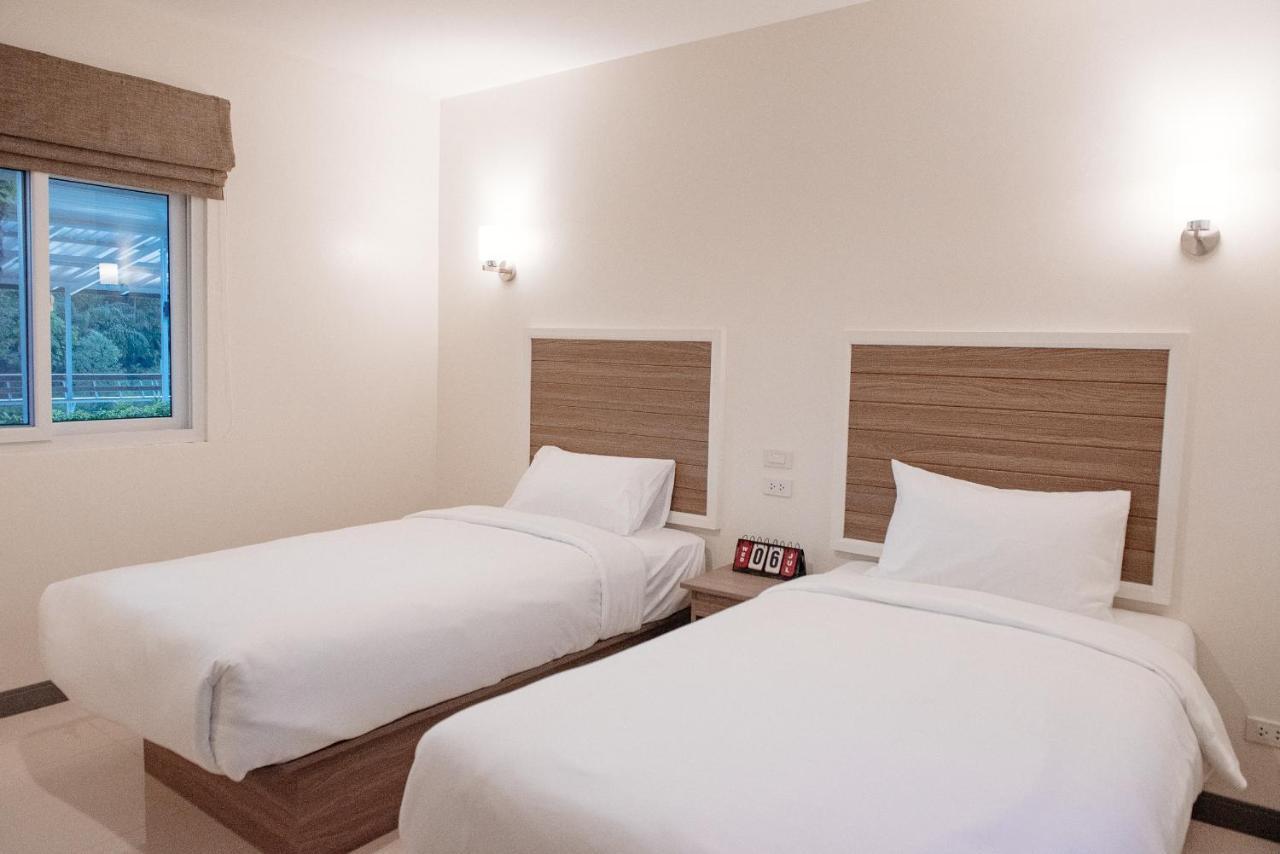One Chumphon Hotel Dış mekan fotoğraf